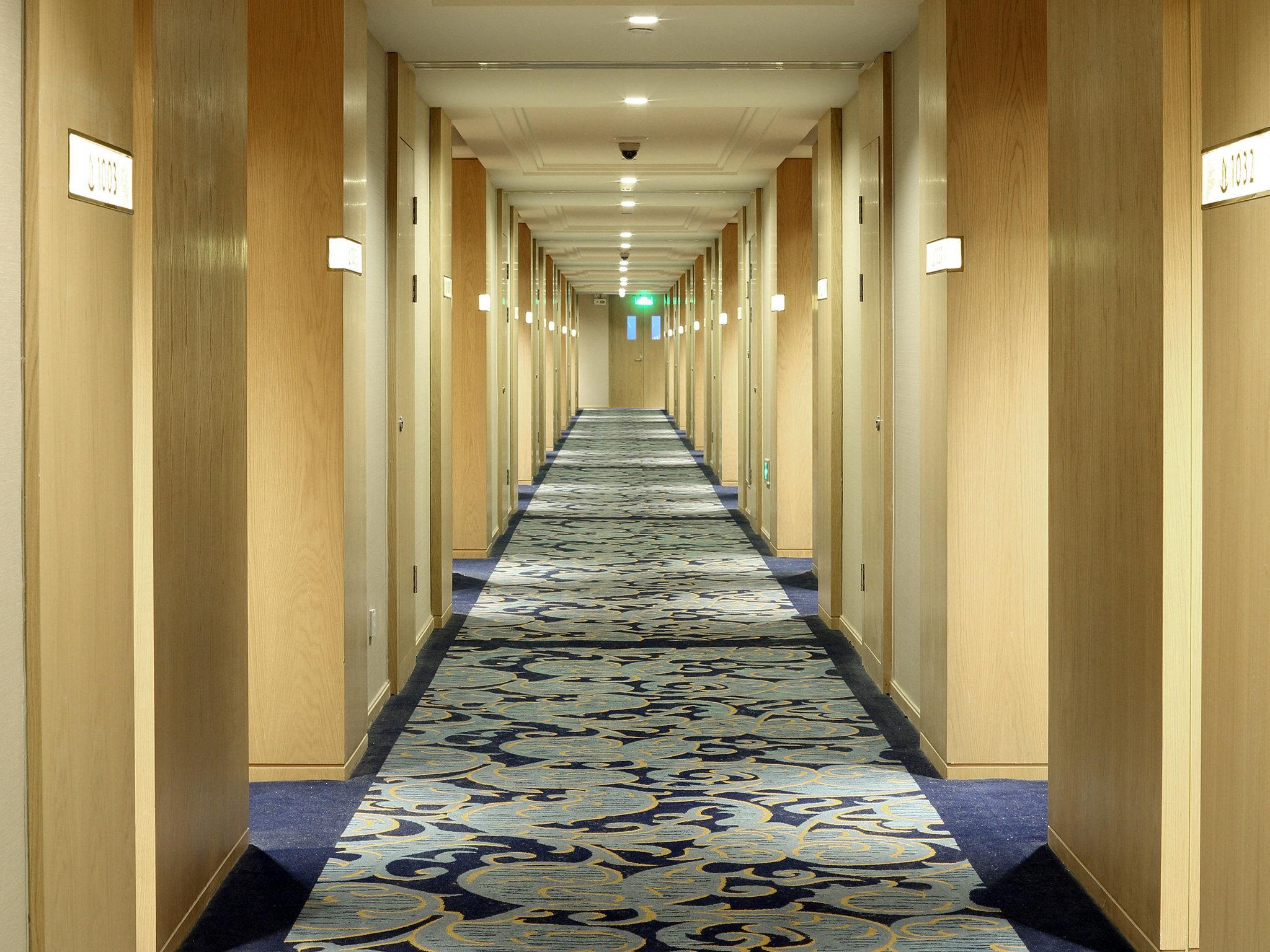 Crowne Plaza Noah Square By Ihg 5*