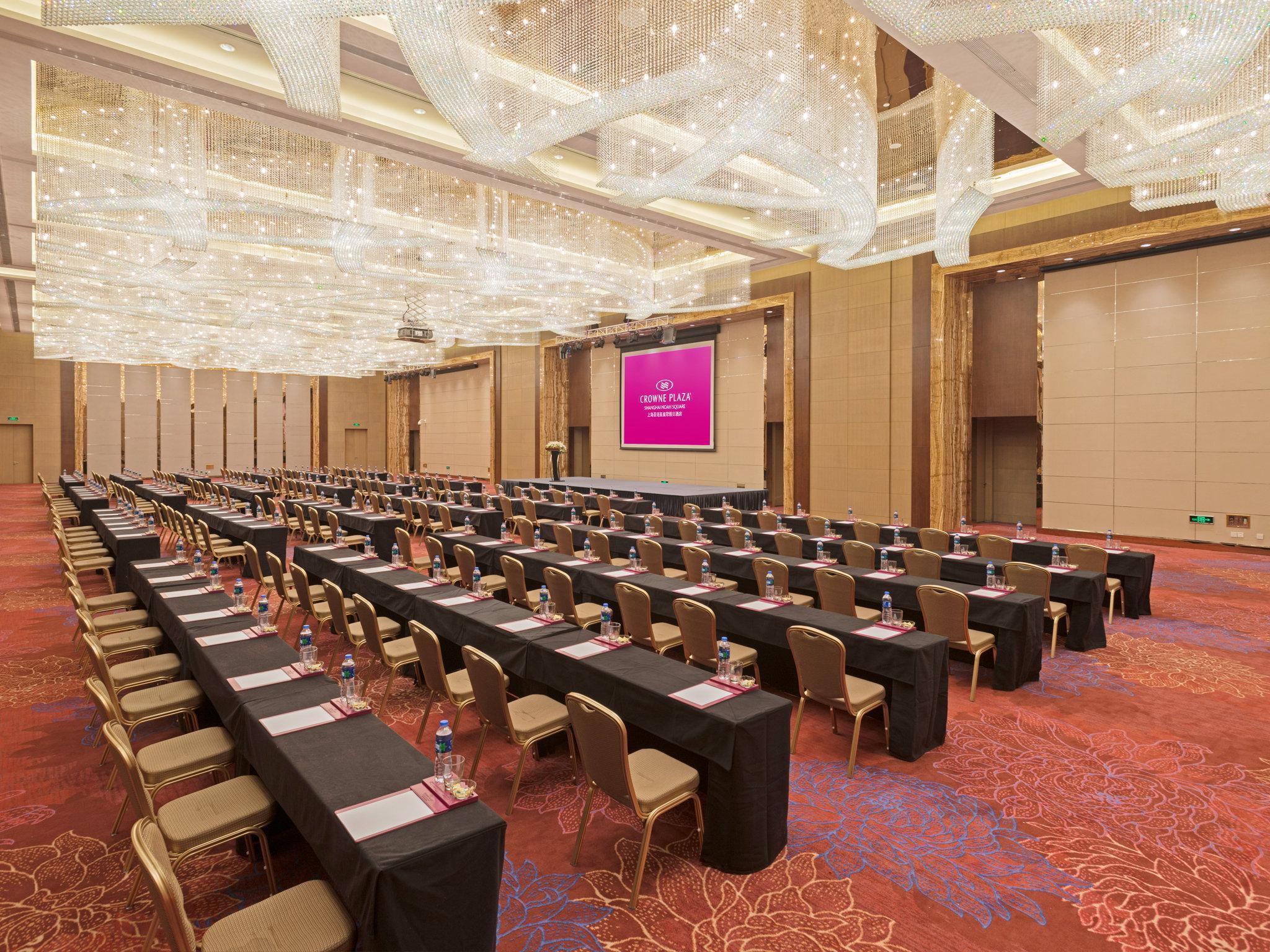 Crowne Plaza Noah Square By Ihg 5* Shanghai